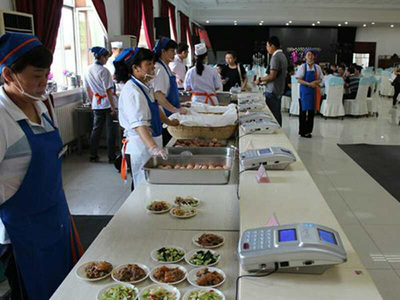 高效餐飲管理新趨勢(shì) 長(zhǎng)安與虎門(mén)蔬菜配送及厚街工廠飯?zhí)贸邪馕? />
</span>
<span id=